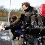 Profielfoto Rilana in rolstoel met puppy